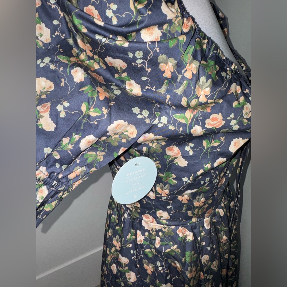Hill House Home The Ophelia Dress in Navy Bluebonnet/Size Medium - Picture 7 of 11